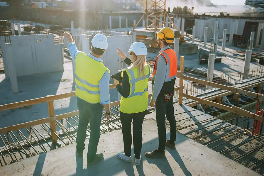 GSAS-CM Service Providers lead green certification onsite, managing plans and updates across all construction stages to ensure full GSAS compliance.